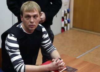 Голунов подал иск на 5 млн рублей к пятерым задержавшим его полицейским