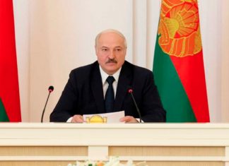 Лукашенко пригрозил выдворить иностранных журналистов из Белоруссии