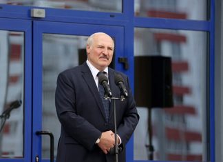 Лукашенко призвал белорусов не верить обещаниям быстрых реформ и улучшения качества жизни