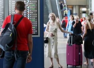 Минтранс пока не получил от Роспотребнадзора перечень стран для открытия авиасообщения