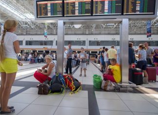 Минтранс Турции сообщил о договоренности с Россией возобновить авиасообщение с 15 июля