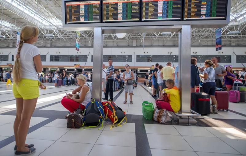 Минтранс Турции сообщил о договоренности с Россией возобновить авиасообщение с 15 июля

