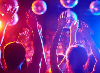 На Украине запретили ночным клубам работать после 23:00