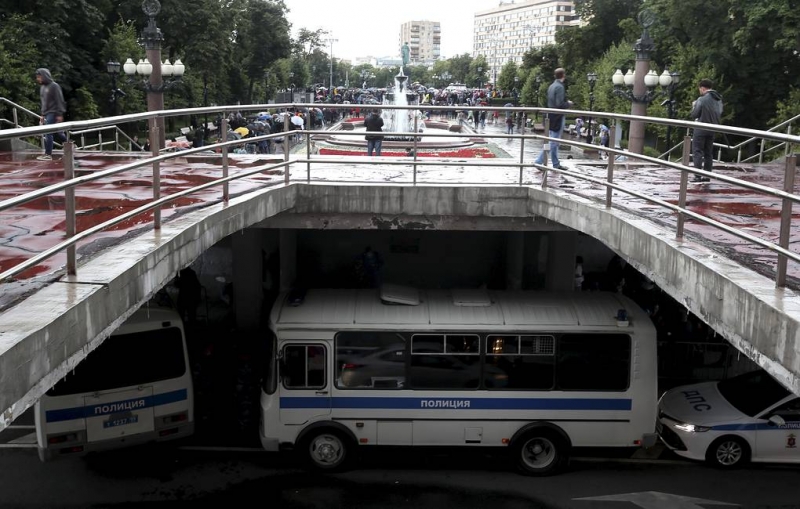 Около 70 человек задержаны на несанкционированной акции в центре Москвы

