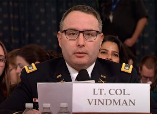 Подполковник Виндман, ставший одним из главных свидетелей по делу об импичменте Трампа, подал в отставку