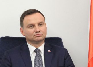 Польская оппозиция потребовала признать выборы президента недействительными