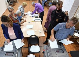 Поправки к конституции поддержали 78,03% россиян. Обработано 99% протоколов