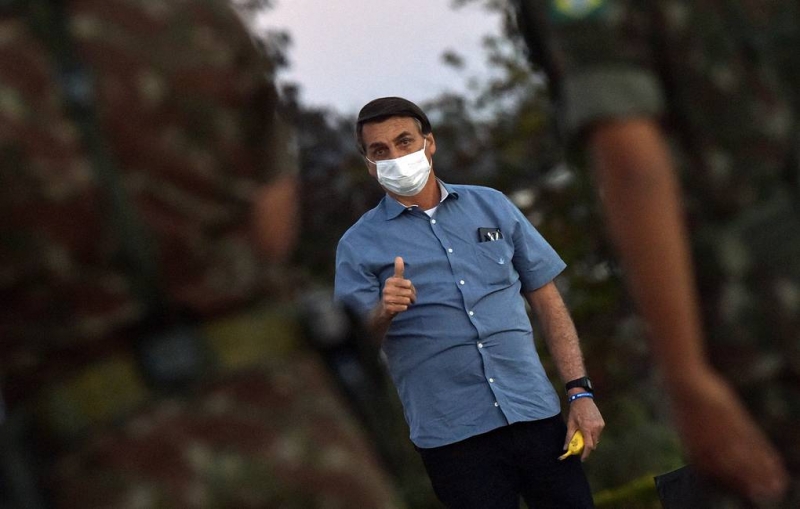 Президент Бразилии сообщил об отрицательном результате повторного теста на коронавирус