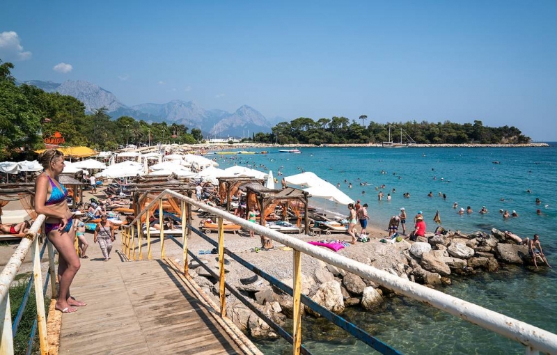 Российские туроператоры открыли бронирование туров в Турцию