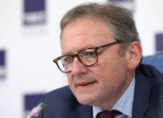 Титов попросил Роспотребнадзор ускорить открытие детских лагерей