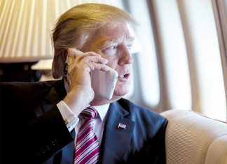 Трамп из-за пандемии решил проводить предвыборные митинги по телефону