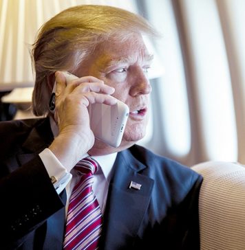 Трамп из-за пандемии решил проводить предвыборные митинги по телефону