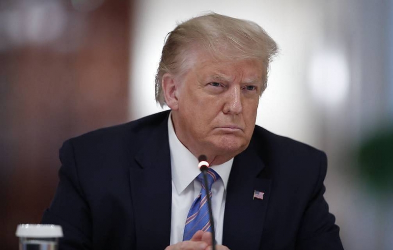 Трамп заявил, что не рассматривает возможность обязать всех в США носить маски