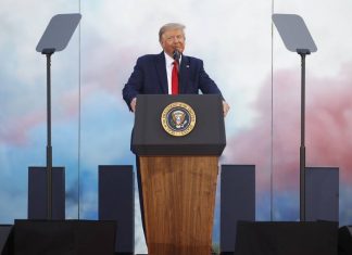 Трамп заявил о снижении смертности из-за коронавируса в США