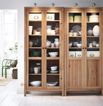 Шкаф-витрина для гостиной