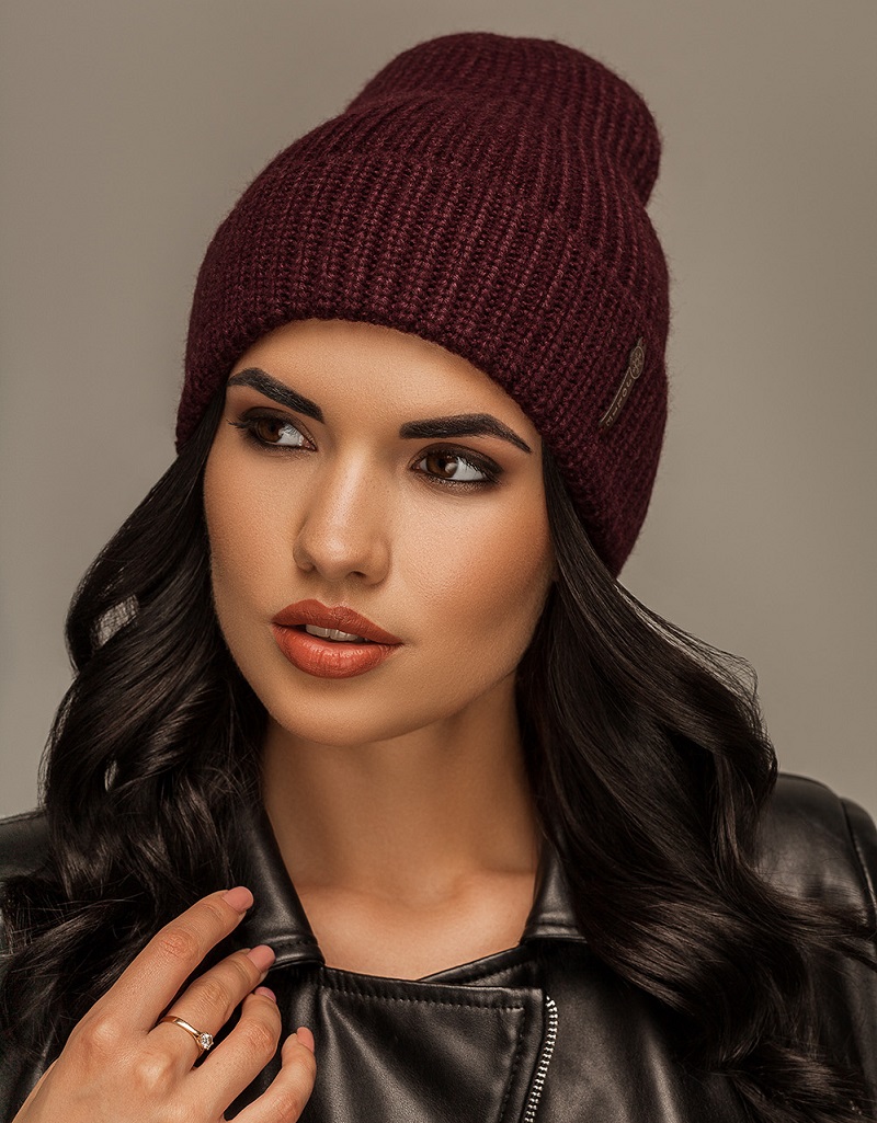 Большой выбор шапок