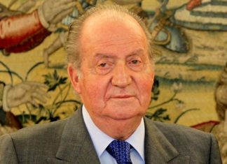 Бывший король Испании покинет страну на фоне финансового скандала