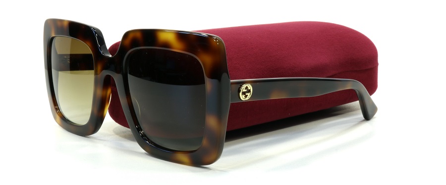 Стильные солнцезащитные очки