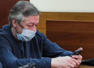 Ефремов не признал вину в смерти Захарова