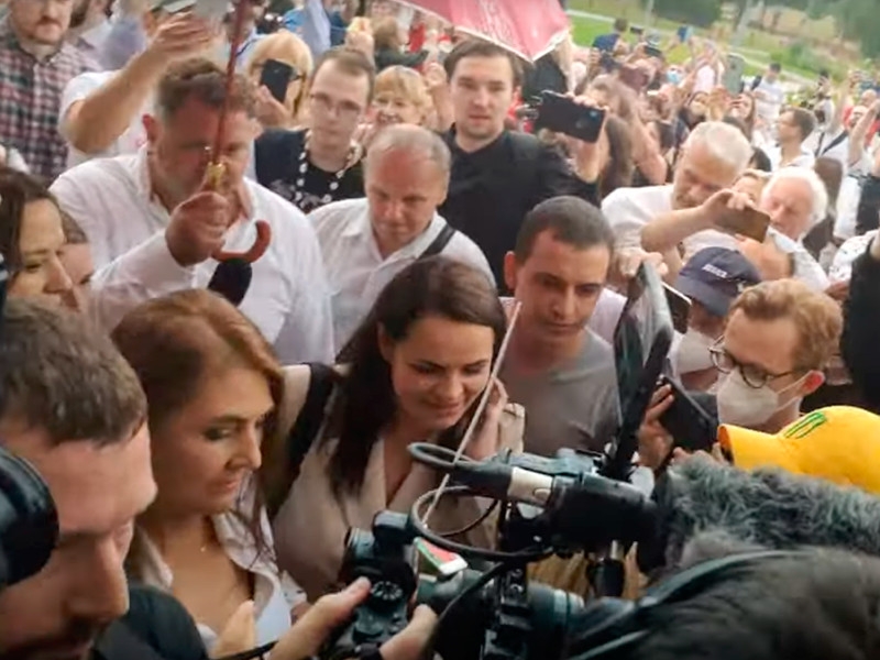 Явка на выборах президента Белоруссии превысила 79%.  Но мешают очереди, устроенные "провокаторами" и участниками митингов протеста