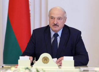 Лукашенко заявил о необходимости защитить граждан и конституционный строй