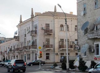 На западе Туркмении, не признающей коронавирус, распылили антисептики с самолета