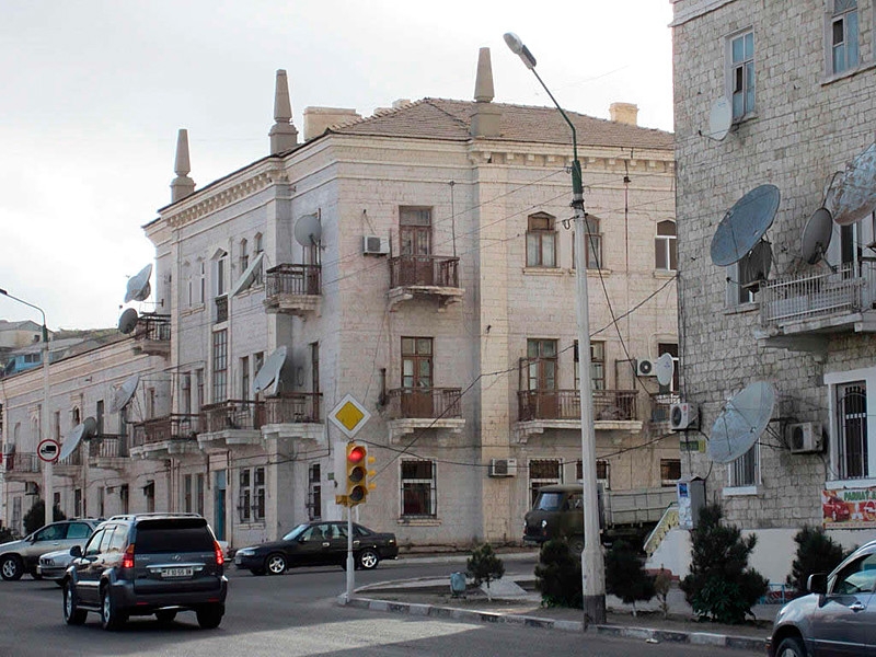 На западе Туркмении, не признающей коронавирус, распылили антисептики с самолета