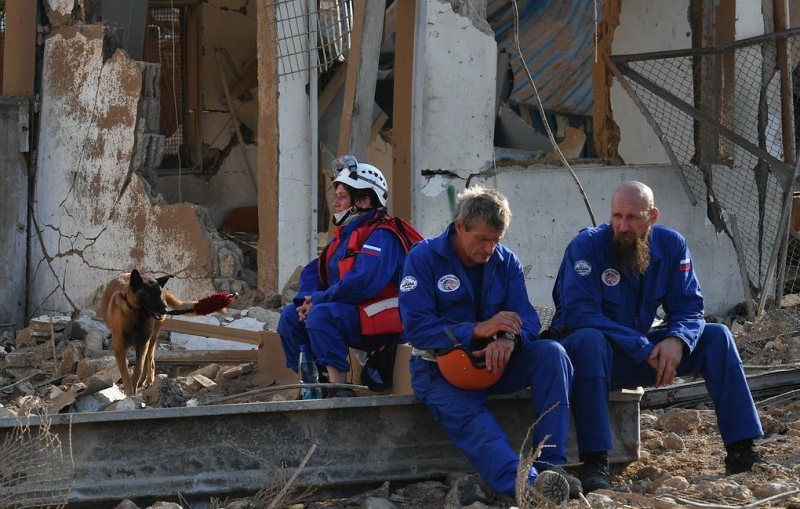 Спасатели МЧС России вытащили из-под завалов в Бейруте троих погибших