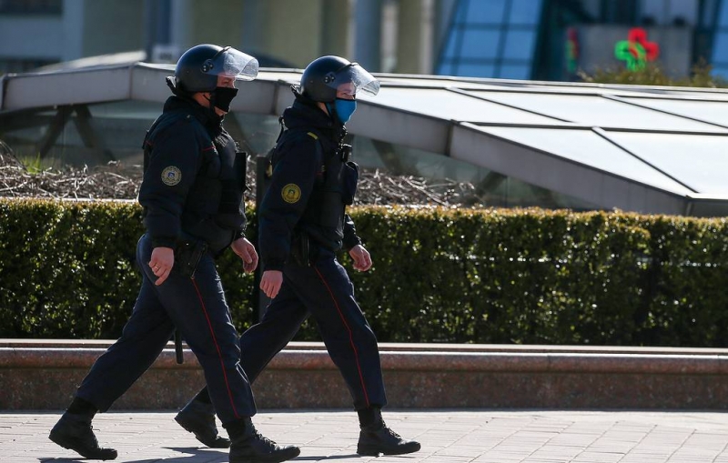 Телеканал "Дождь" сообщил о задержании своих журналистов в Минске