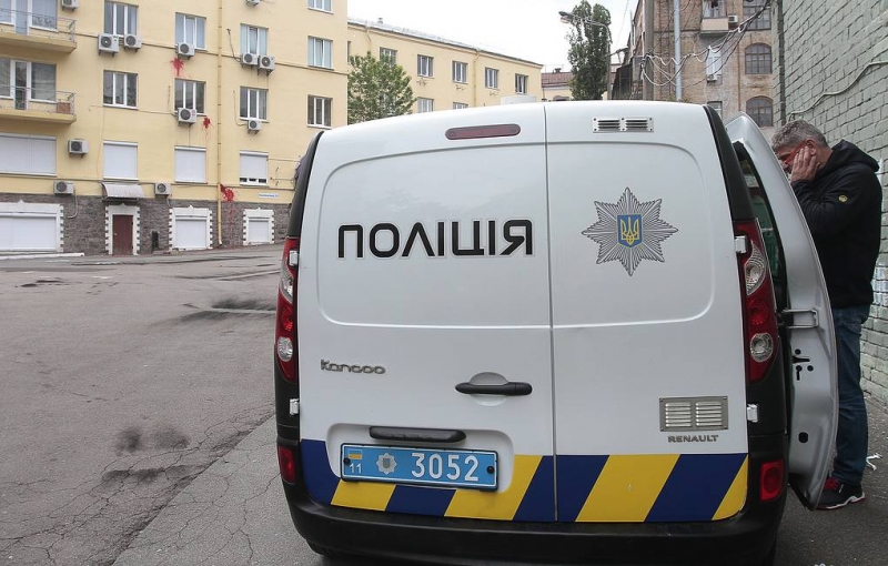 В Киеве неизвестный угрожает взорвать бомбу в бизнес-центре

