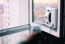 Незаменимый помощник в мойке окон