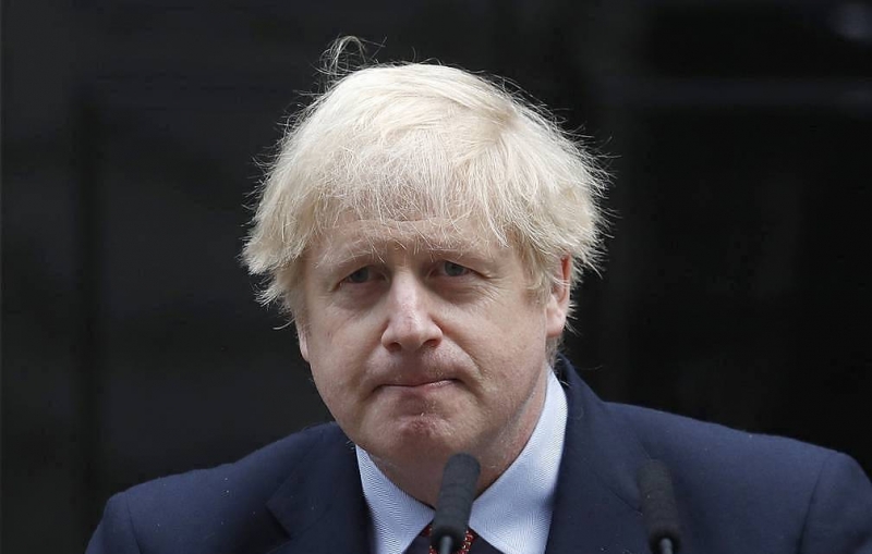 Британия ужесточит ограничительные меры из-за распространения нового варианта коронавируса