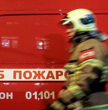 Четыре человека погибли при пожаре в жилом доме в Новосибирске