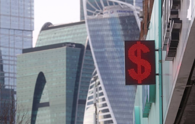 Эксперты ожидают восстановления рубля и цен на нефть в начале 2021 года

