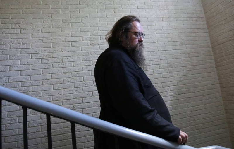 Епархиальный суд Москвы лишил сана протодиакона Андрея Кураева

