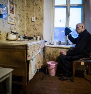 Кабмин потратит более 15 трлн рублей на снижение уровня бедности в России