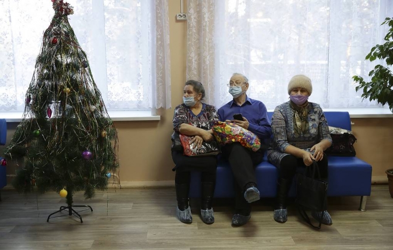 Москвичи старше 60 лет с 28 декабря смогут сделать прививку от COVID-19