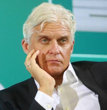 Олег Тиньков сообщил о ремиссии по итогам обследования костного мозга