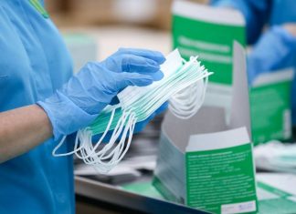 Правительство запретило госзакупки импортных медицинских масок до конца 2021 года