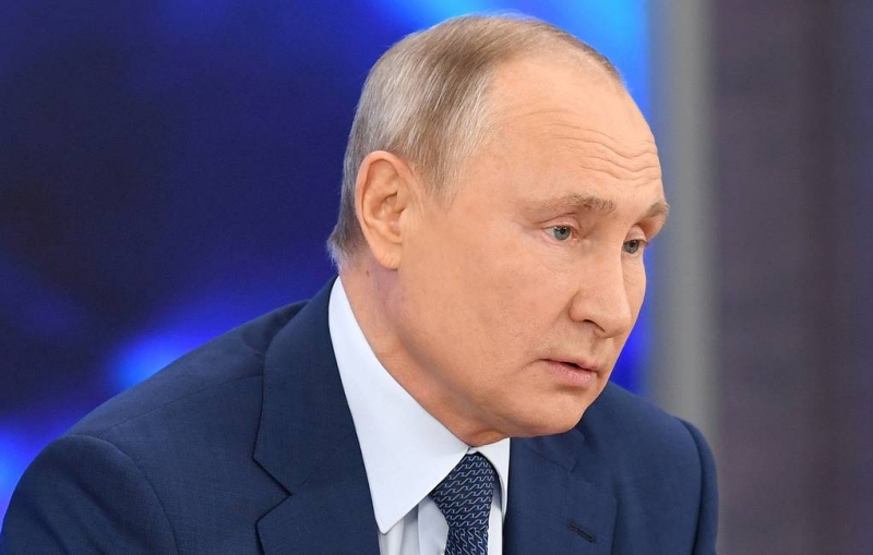 Путин подписал указ о единовременной выплате в 5 тыс. рублей семьям с детьми до восьми лет

