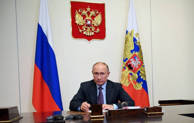 Путин подписал закон о праве экс-президентов стать пожизненными сенаторами

