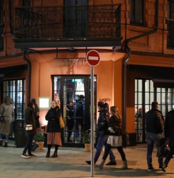 Развлекательные заведения в Москве в новогоднюю ночь будут работать только до 23:00