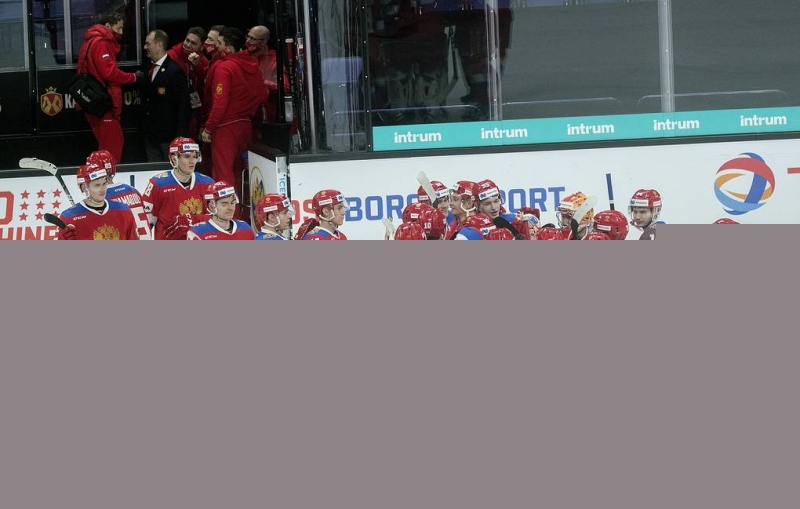 Сборная России по хоккею обыграла американцев в первом матче молодежного ЧМ

