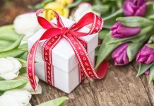 Оригинальный подарок учительнице на 8 марта