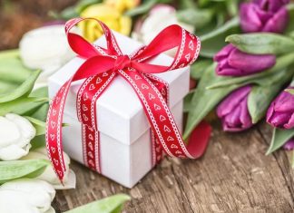 Оригинальный подарок учительнице на 8 марта