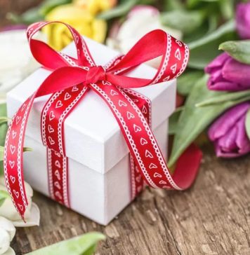 Оригинальный подарок учительнице на 8 марта