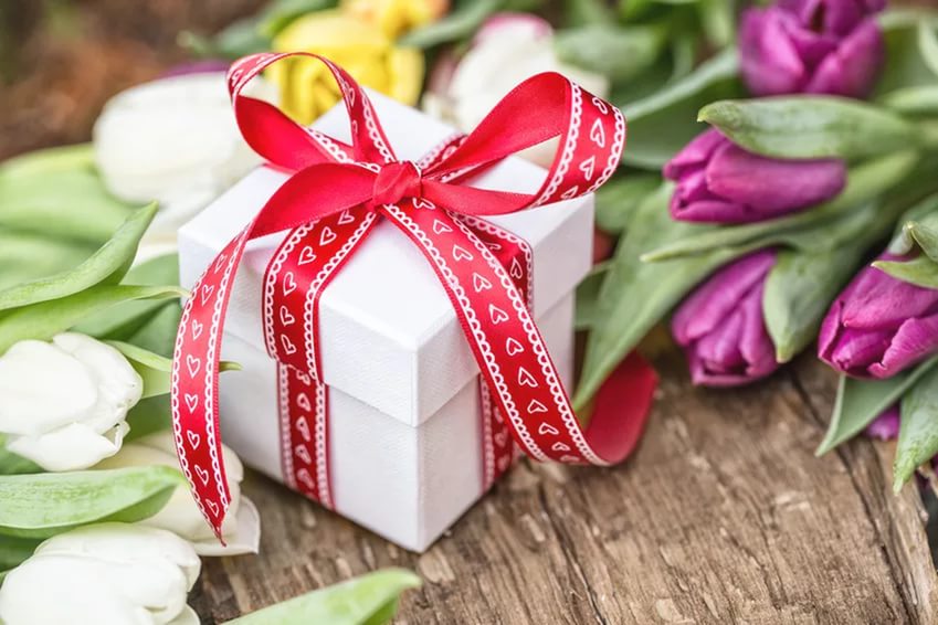 Оригинальный подарок учительнице на 8 марта