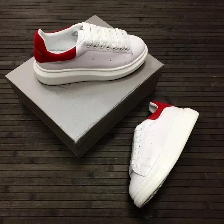 Современные женские кроссовки английского бренда