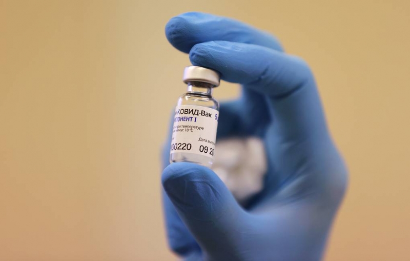 Аналитик Bloomberg рассказал, почему стоит доверять вакцине "Спутник V"