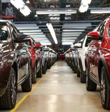 Автодилеры не прогнозируют ухода из России крупных игроков авторынка в 2021 году